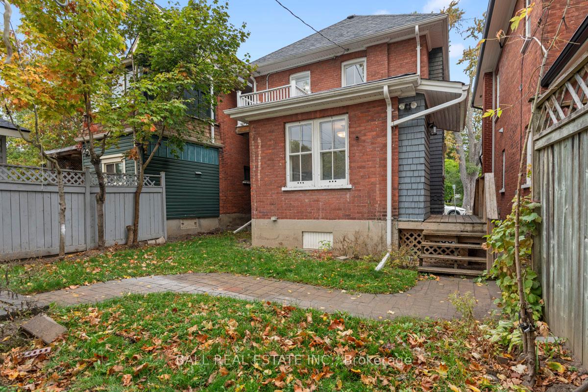 Photo 41 of 597 Gilmour Street, Peterborough, Town Ward 3 — HOMEH