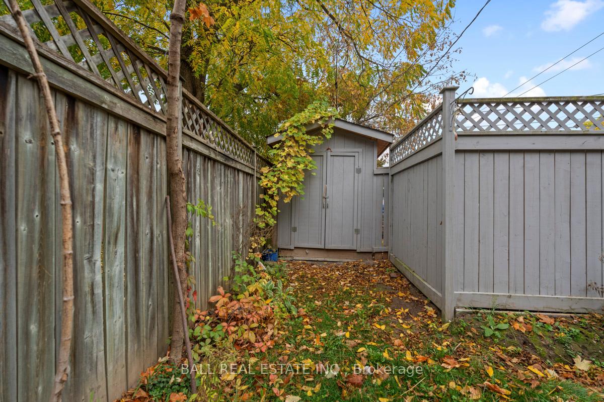 Photo 43 of 597 Gilmour Street, Peterborough, Town Ward 3 — HOMEH