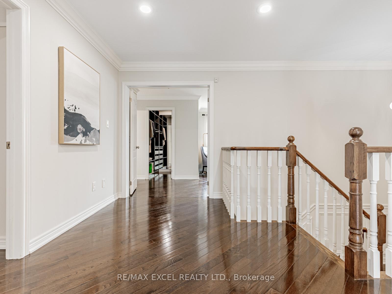 Photo 15 of 7 Thornhill Ravines Crescent, Vaughan, Patterson — HOMEH