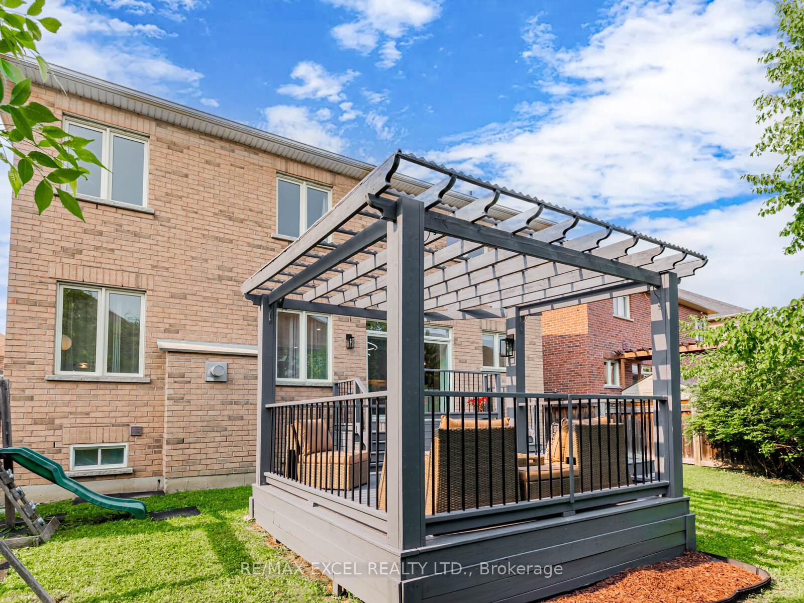 Photo 35 of 7 Thornhill Ravines Crescent, Vaughan, Patterson — HOMEH