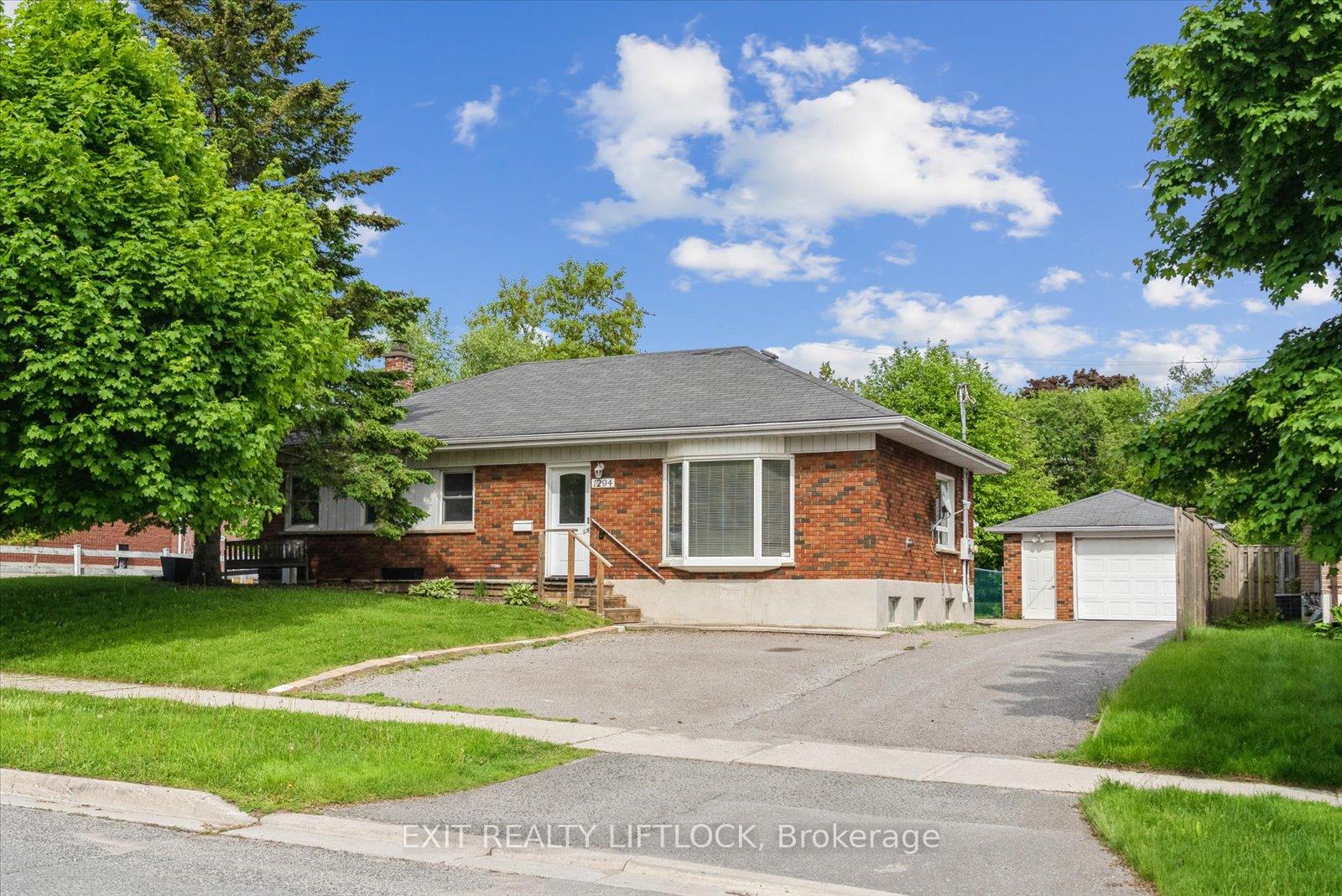 Photo 1 of 1294 Victory Drive, Peterborough, Town Ward 3 — HOMEH