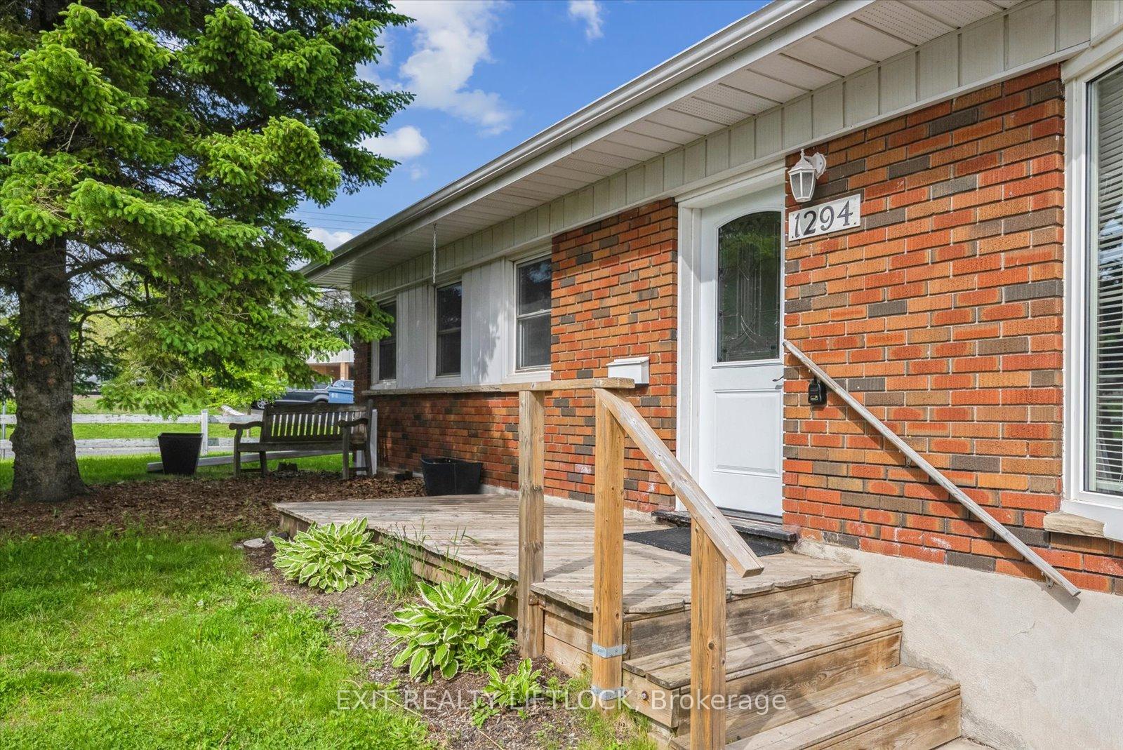 Photo 3 of 1294 Victory Drive, Peterborough, Town Ward 3 — HOMEH