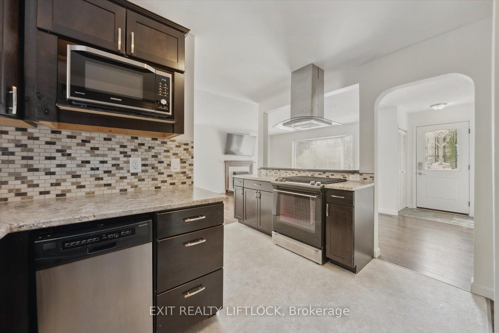 Photo 14 of 1294 Victory Drive, Peterborough, Town Ward 3 — HOMEH