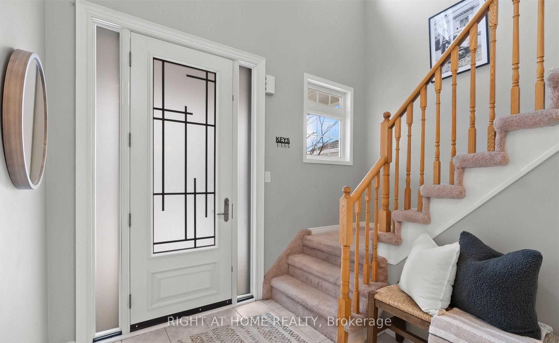 Photo 3 of 1427 Ashgrove Crescent, Oshawa, Pinecrest — HOMEH