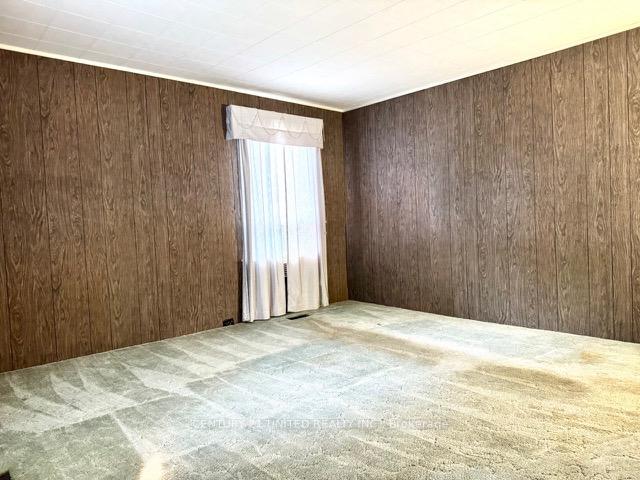 Photo 3 of 445 Bellevue Street, Peterborough, Northcrest Ward 5 — HOMEH