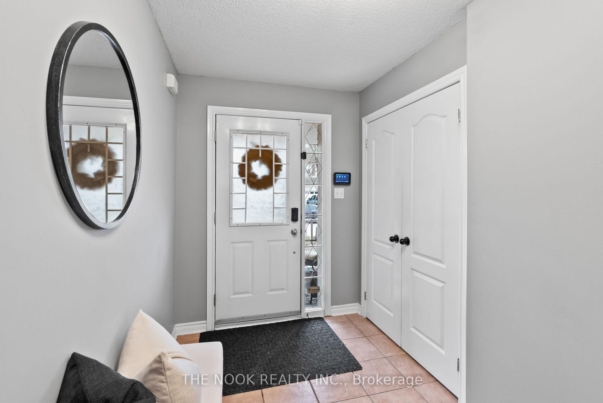 Photo 4 of 109 Brownridge Place, Whitby, Williamsburg — HOMEH