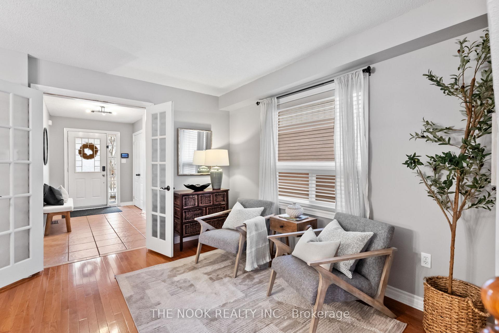 Photo 5 of 109 Brownridge Place, Whitby, Williamsburg — HOMEH
