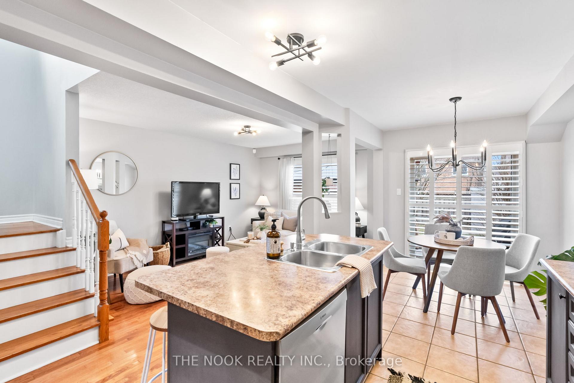 Photo 12 of 109 Brownridge Place, Whitby, Williamsburg — HOMEH