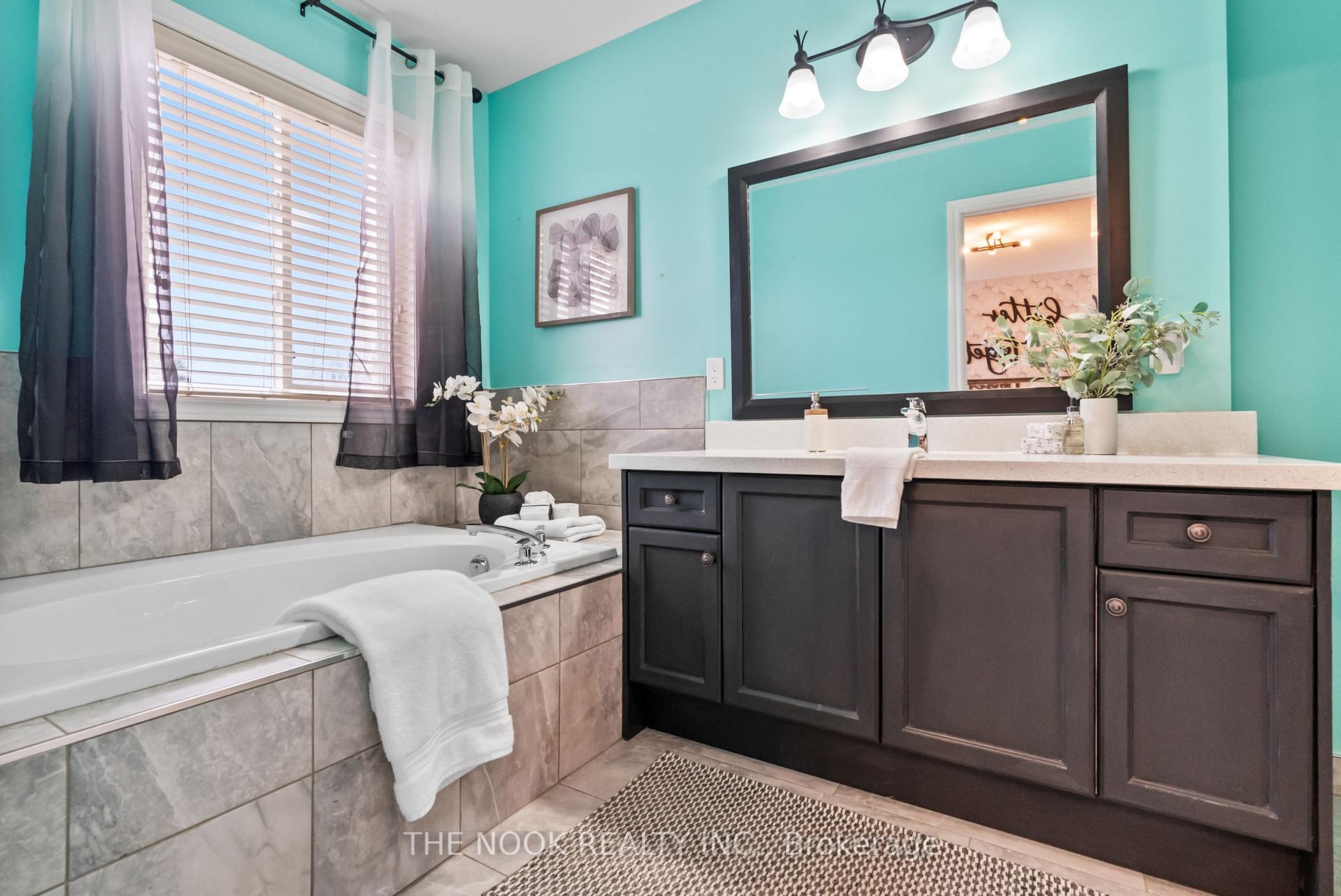 Photo 21 of 109 Brownridge Place, Whitby, Williamsburg — HOMEH