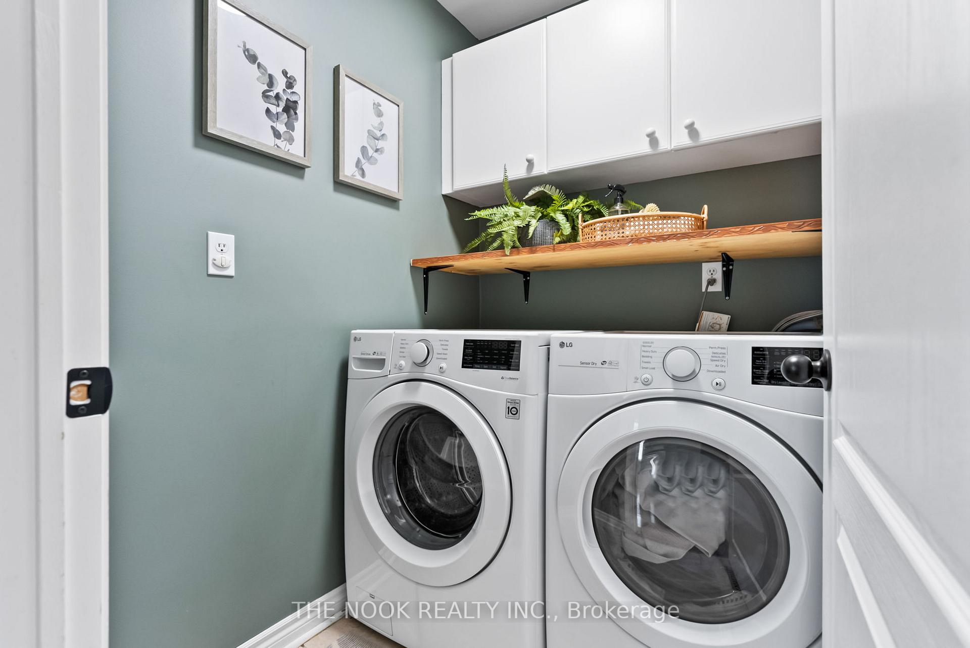 Photo 23 of 109 Brownridge Place, Whitby, Williamsburg — HOMEH