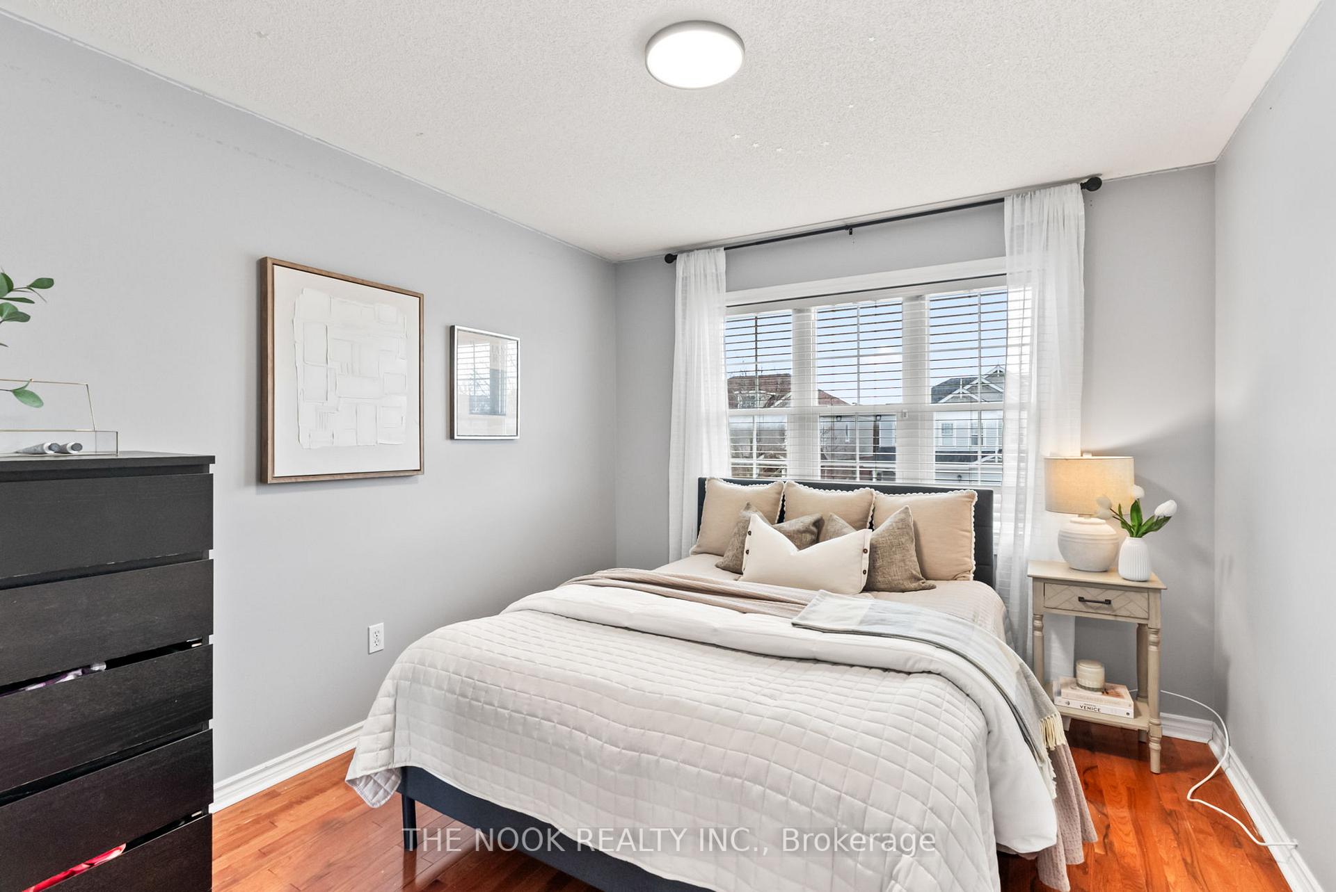 Photo 24 of 109 Brownridge Place, Whitby, Williamsburg — HOMEH