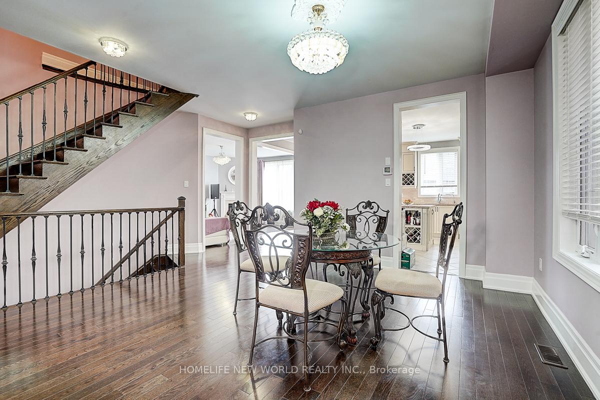 Photo 5 of 123 Fitzmaurice Drive, Vaughan, Patterson — HOMEH
