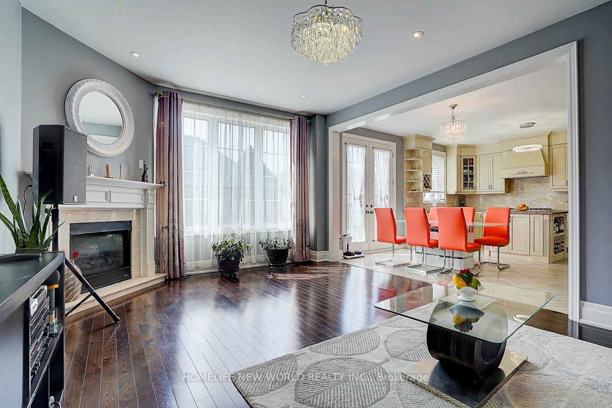 Photo 8 of 123 Fitzmaurice Drive, Vaughan, Patterson — HOMEH