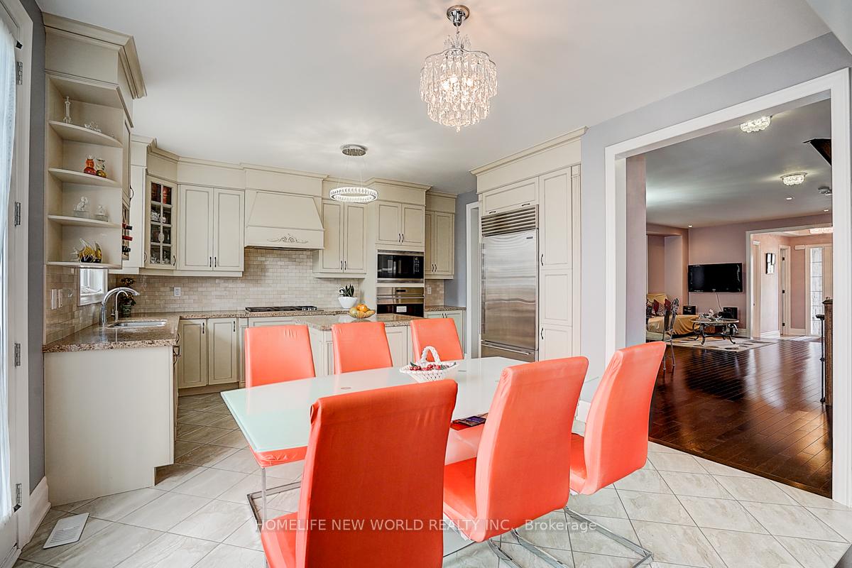 Photo 11 of 123 Fitzmaurice Drive, Vaughan, Patterson — HOMEH
