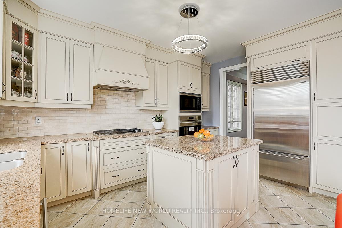 Photo 13 of 123 Fitzmaurice Drive, Vaughan, Patterson — HOMEH