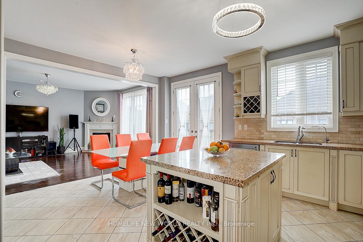 Photo 14 of 123 Fitzmaurice Drive, Vaughan, Patterson — HOMEH