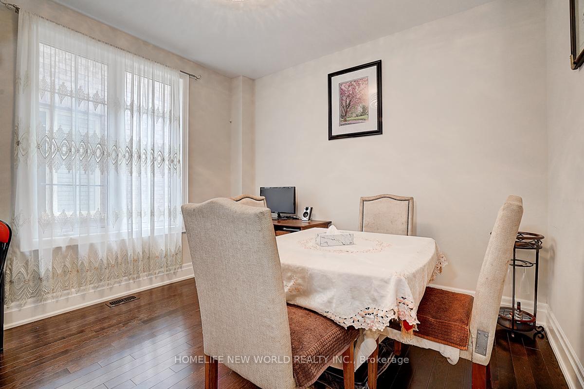 Photo 15 of 123 Fitzmaurice Drive, Vaughan, Patterson — HOMEH