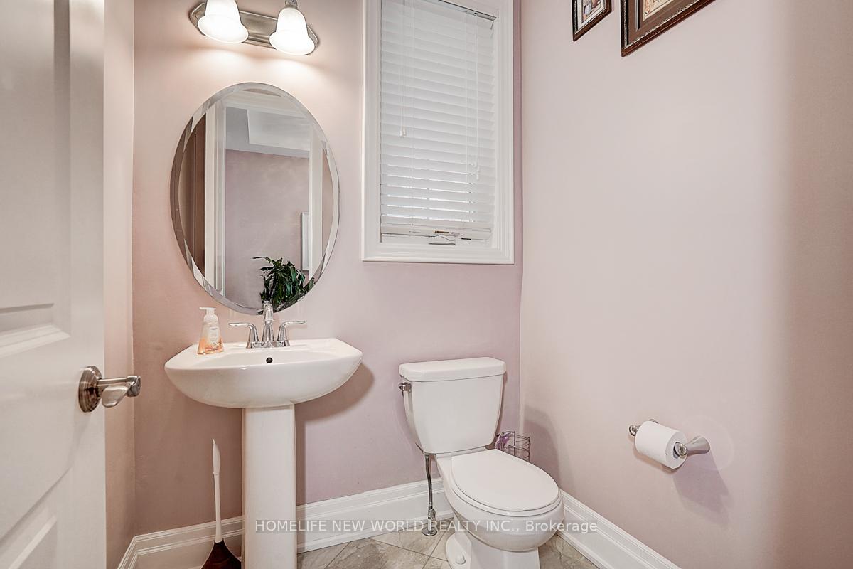 Photo 16 of 123 Fitzmaurice Drive, Vaughan, Patterson — HOMEH