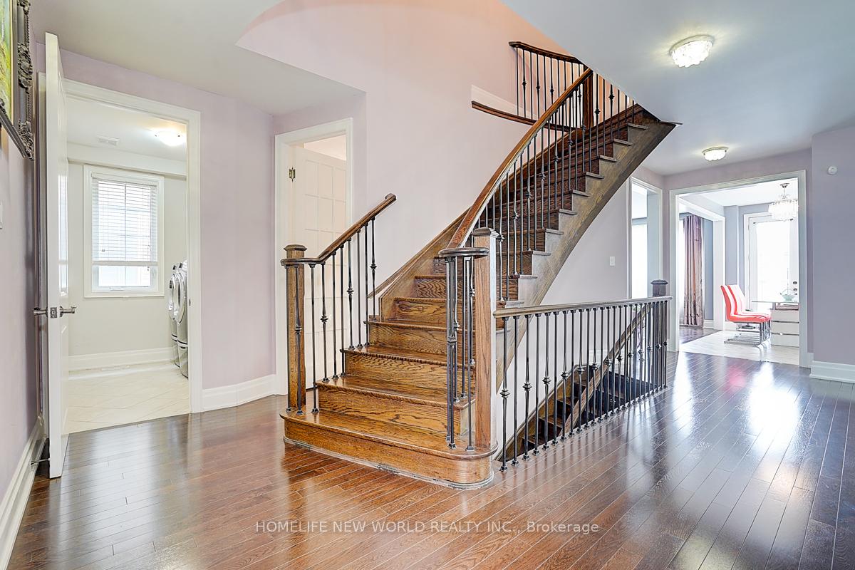 Photo 18 of 123 Fitzmaurice Drive, Vaughan, Patterson — HOMEH