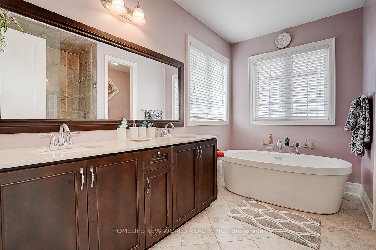 Photo 24 of 123 Fitzmaurice Drive, Vaughan, Patterson — HOMEH