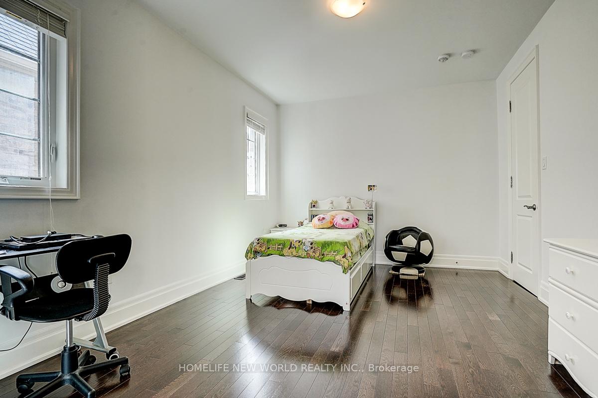 Photo 27 of 123 Fitzmaurice Drive, Vaughan, Patterson — HOMEH
