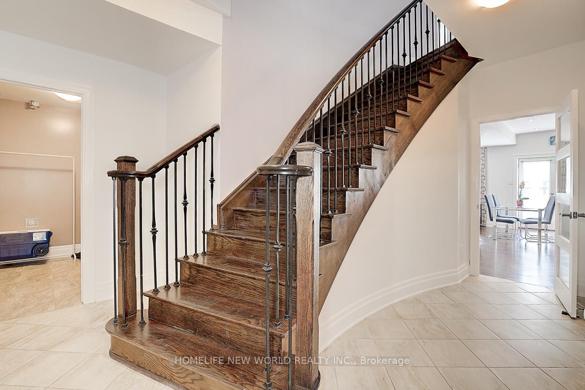 Photo 36 of 123 Fitzmaurice Drive, Vaughan, Patterson — HOMEH