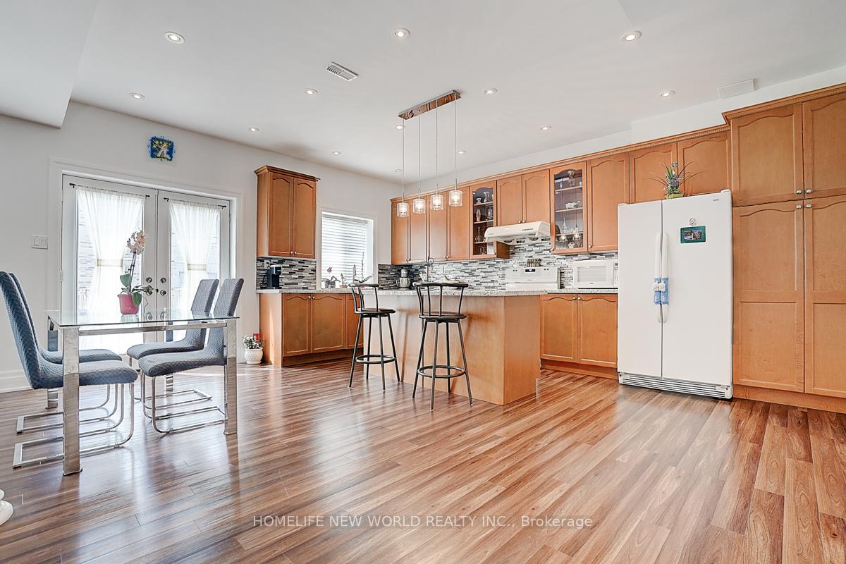 Photo 42 of 123 Fitzmaurice Drive, Vaughan, Patterson — HOMEH