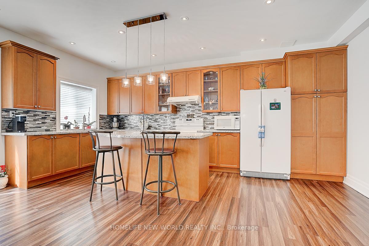 Photo 43 of 123 Fitzmaurice Drive, Vaughan, Patterson — HOMEH