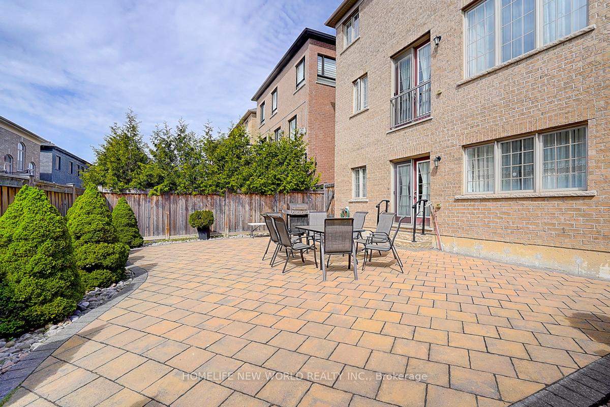 Photo 44 of 123 Fitzmaurice Drive, Vaughan, Patterson — HOMEH