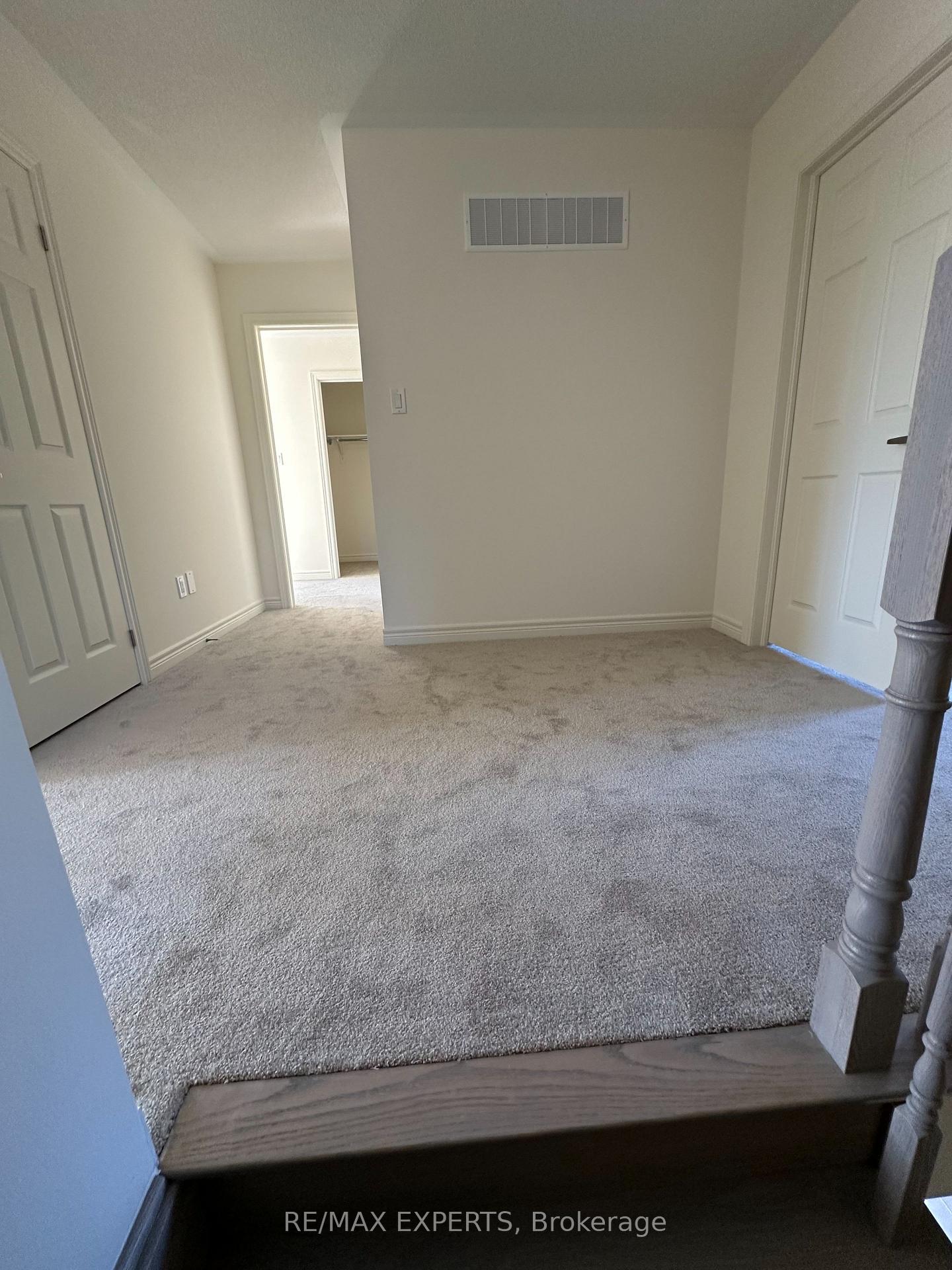 Photo 8 of 1172 Drinkle Crescent, Oshawa, Eastdale — HOMEH