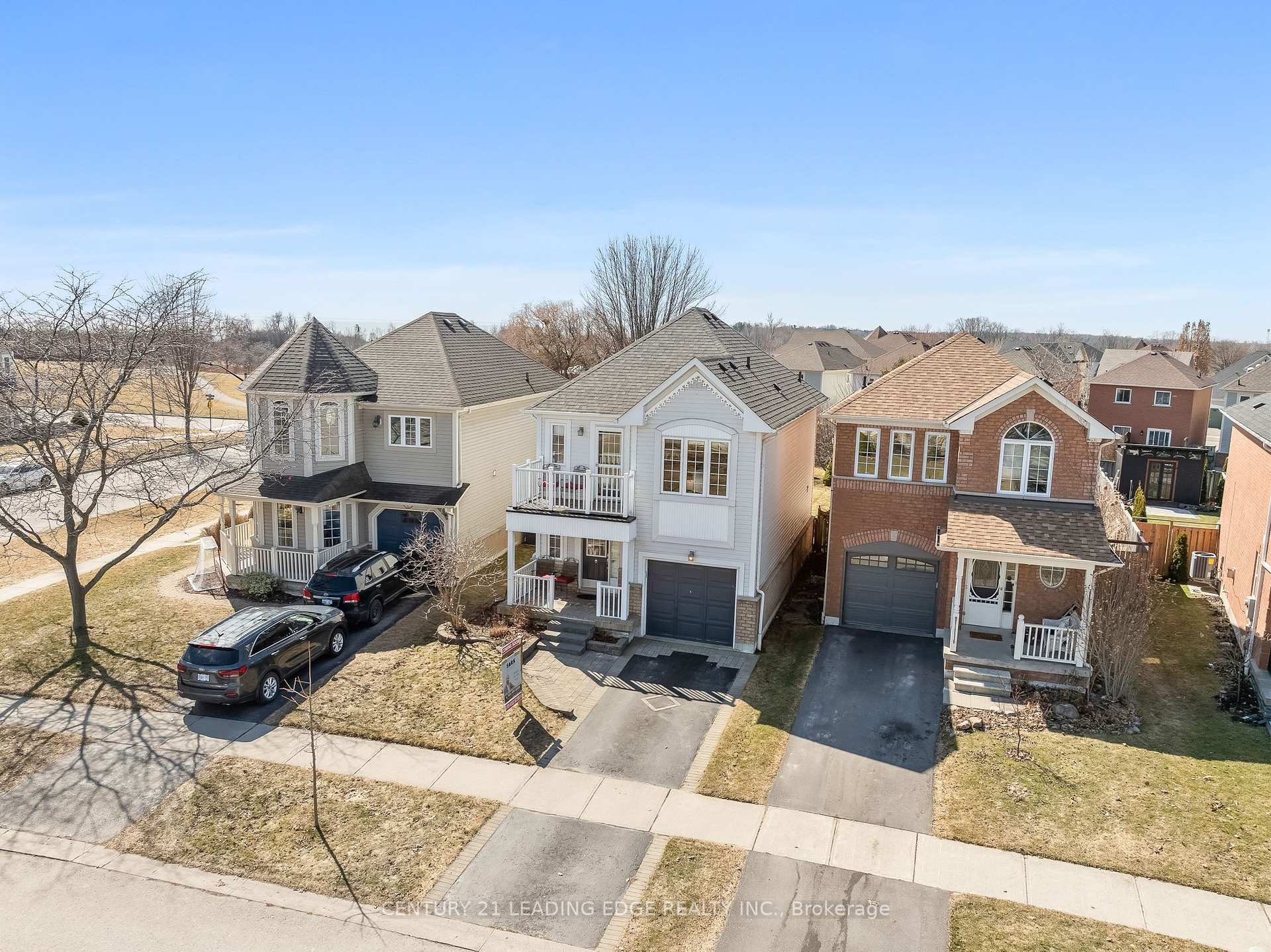 Photo 6 of 4 Four Winds Drive, Whitby, Port Whitby — HOMEH
