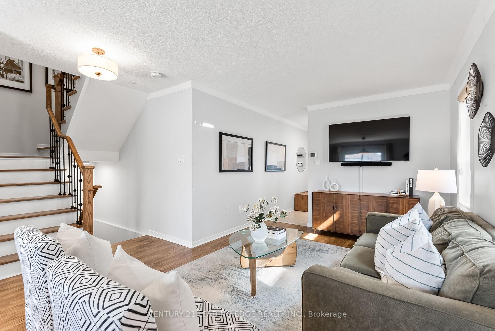 Photo 11 of 4 Four Winds Drive, Whitby, Port Whitby — HOMEH