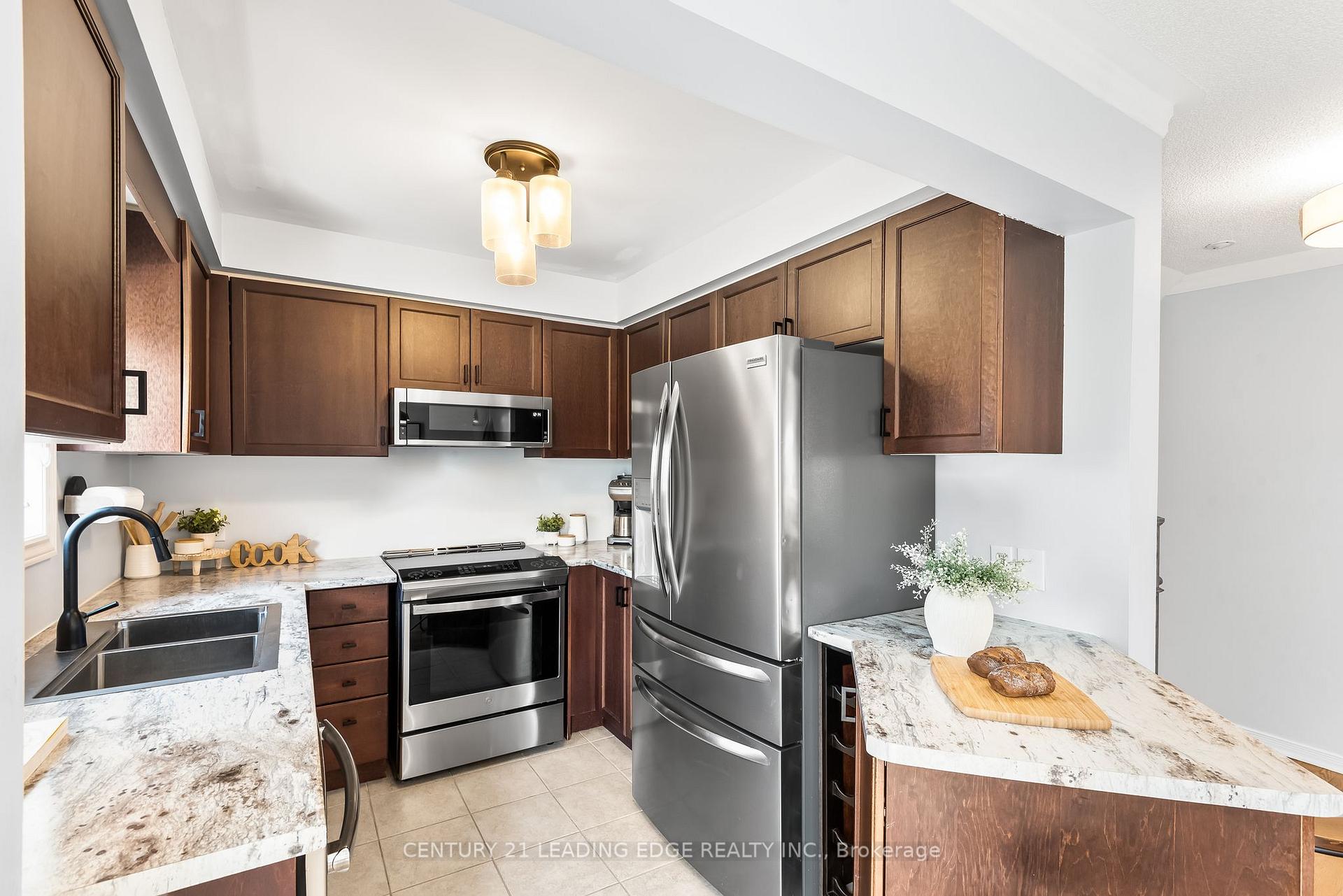 Photo 17 of 4 Four Winds Drive, Whitby, Port Whitby — HOMEH