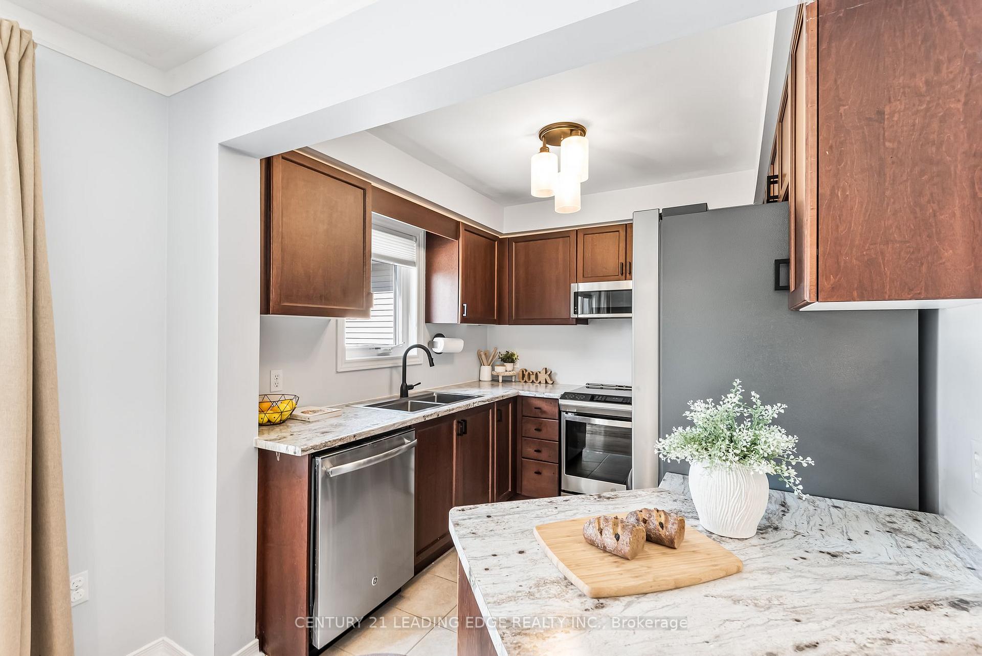 Photo 19 of 4 Four Winds Drive, Whitby, Port Whitby — HOMEH