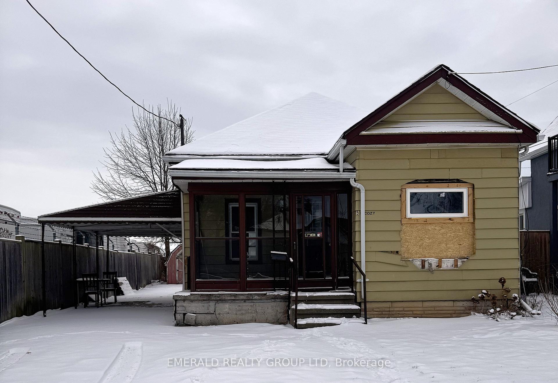 Front of 5 Cozy Street