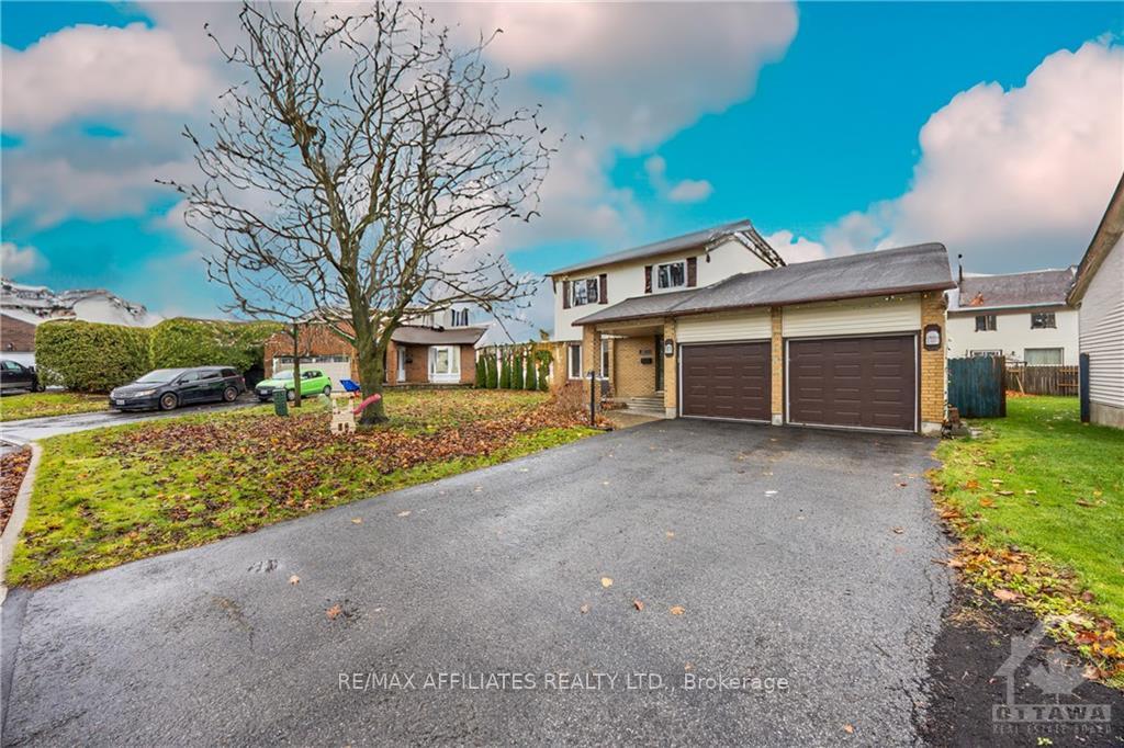 Photo 2 of 413 Cloverheath Crescent, Ottawa, Queenswood Heights South — HOMEH