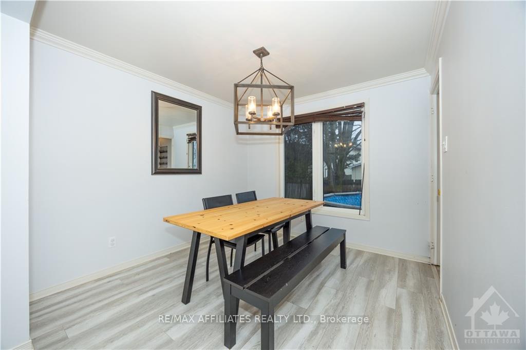 Photo 9 of 413 Cloverheath Crescent, Ottawa, Queenswood Heights South — HOMEH