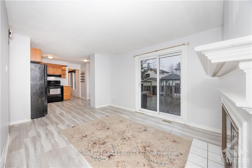 Photo 17 of 413 Cloverheath Crescent, Ottawa, Queenswood Heights South — HOMEH