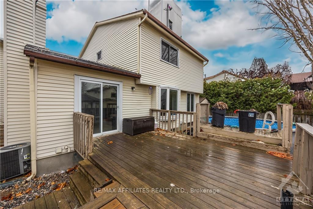 Photo 27 of 413 Cloverheath Crescent, Ottawa, Queenswood Heights South — HOMEH