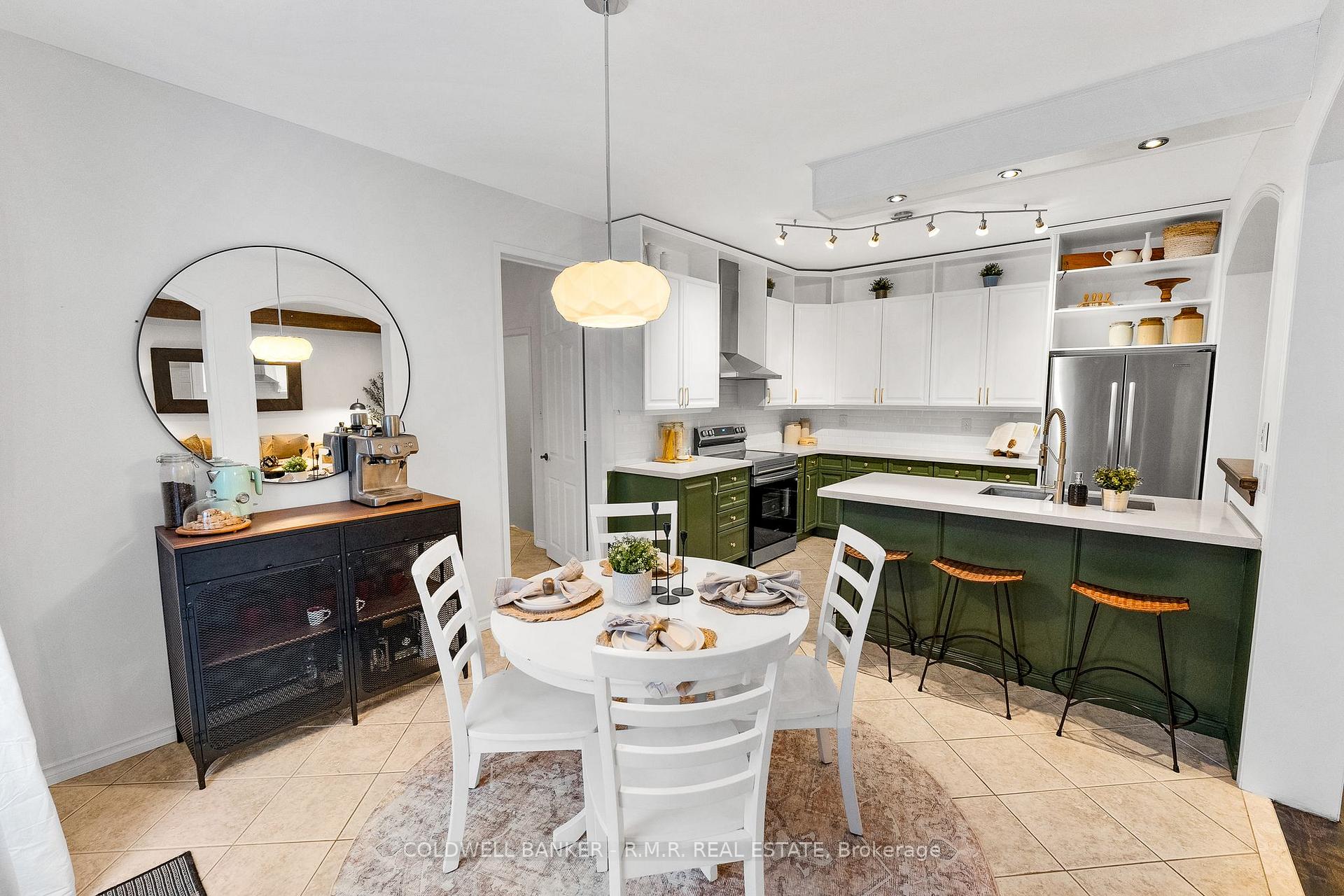Photo 8 of 2423 Pilgrim Square, Oshawa, Windfields — HOMEH
