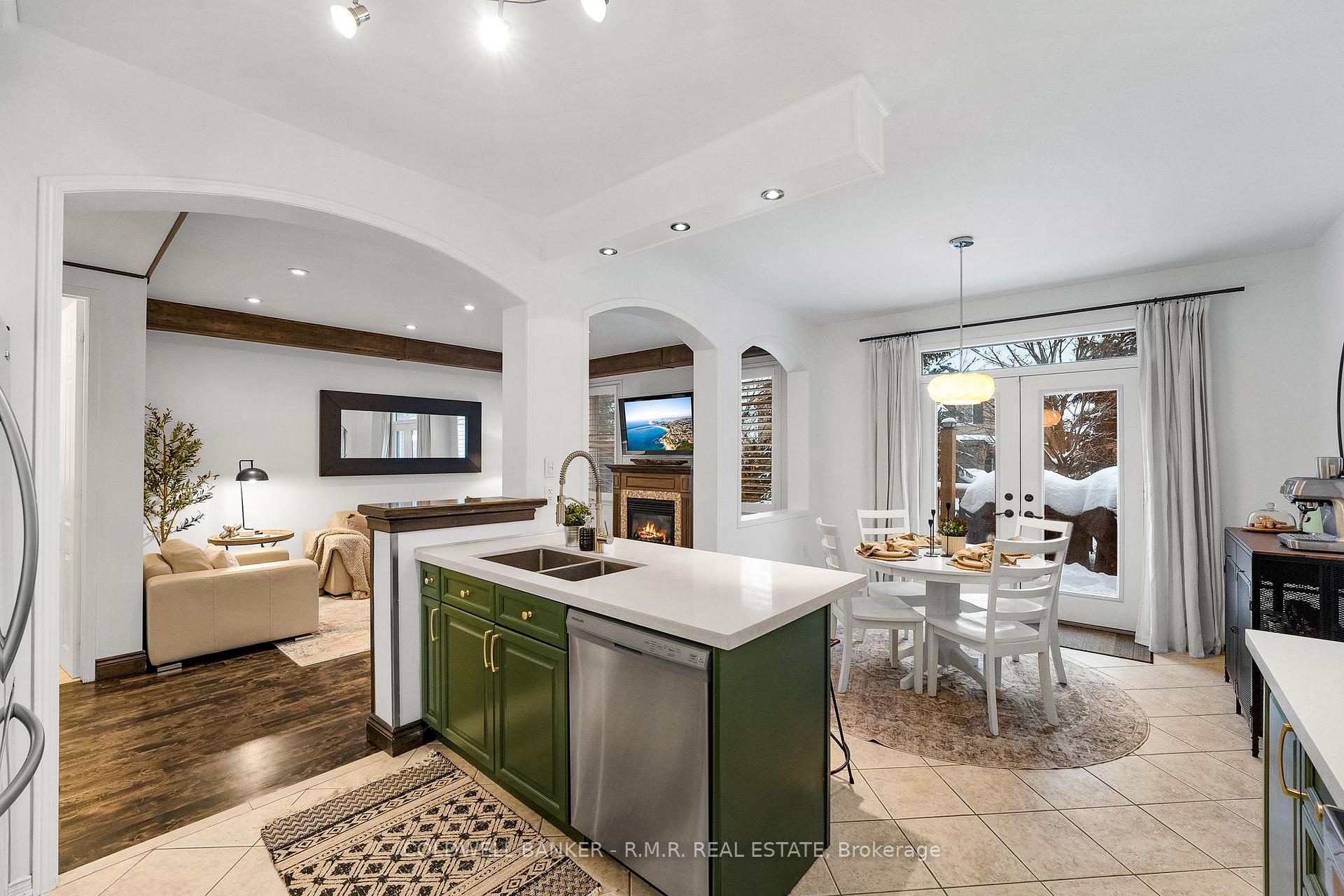 Photo 9 of 2423 Pilgrim Square, Oshawa, Windfields — HOMEH