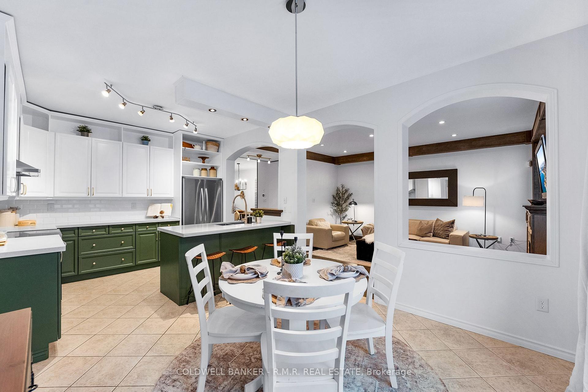 Photo 10 of 2423 Pilgrim Square, Oshawa, Windfields — HOMEH