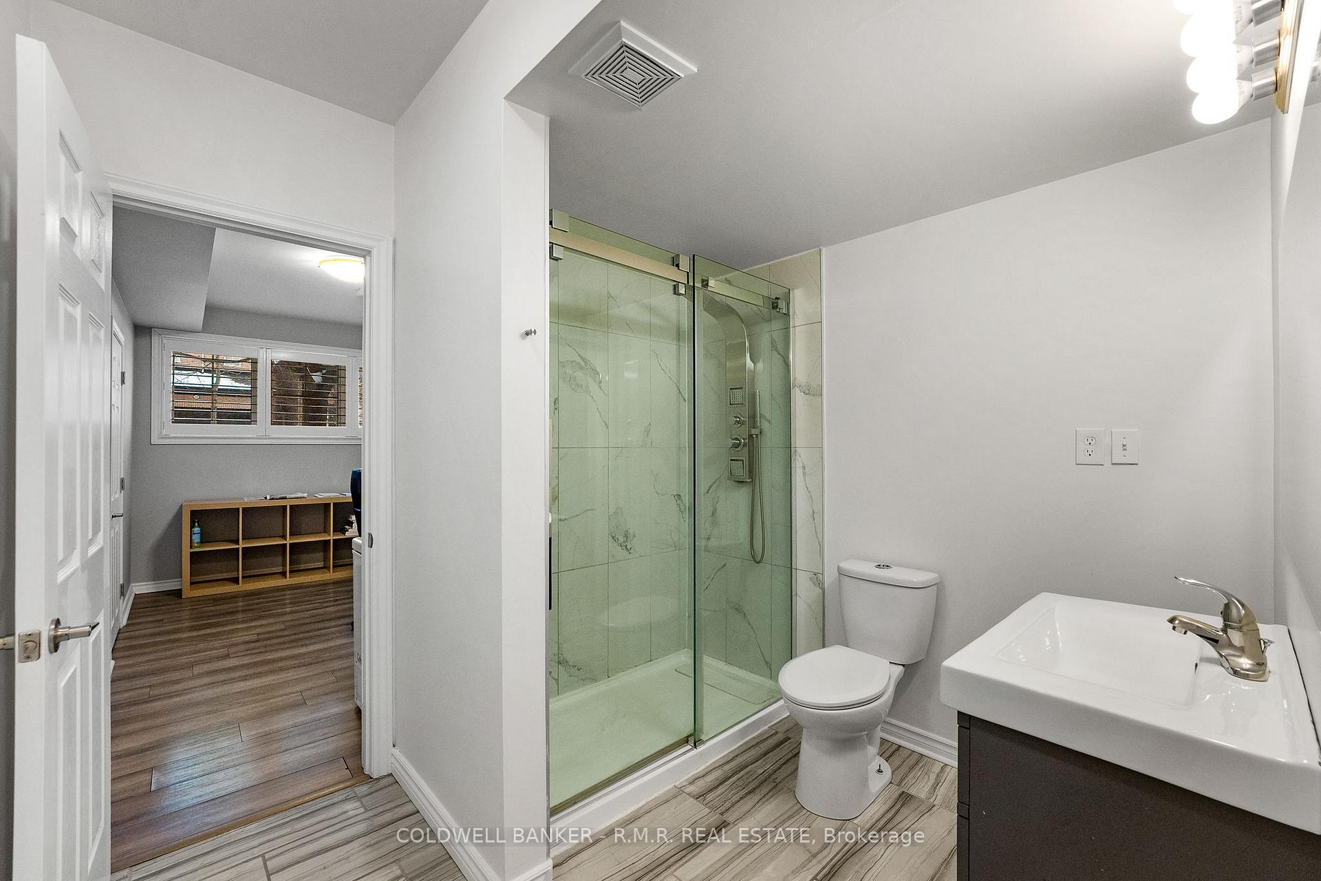 Photo 38 of 2423 Pilgrim Square, Oshawa, Windfields — HOMEH
