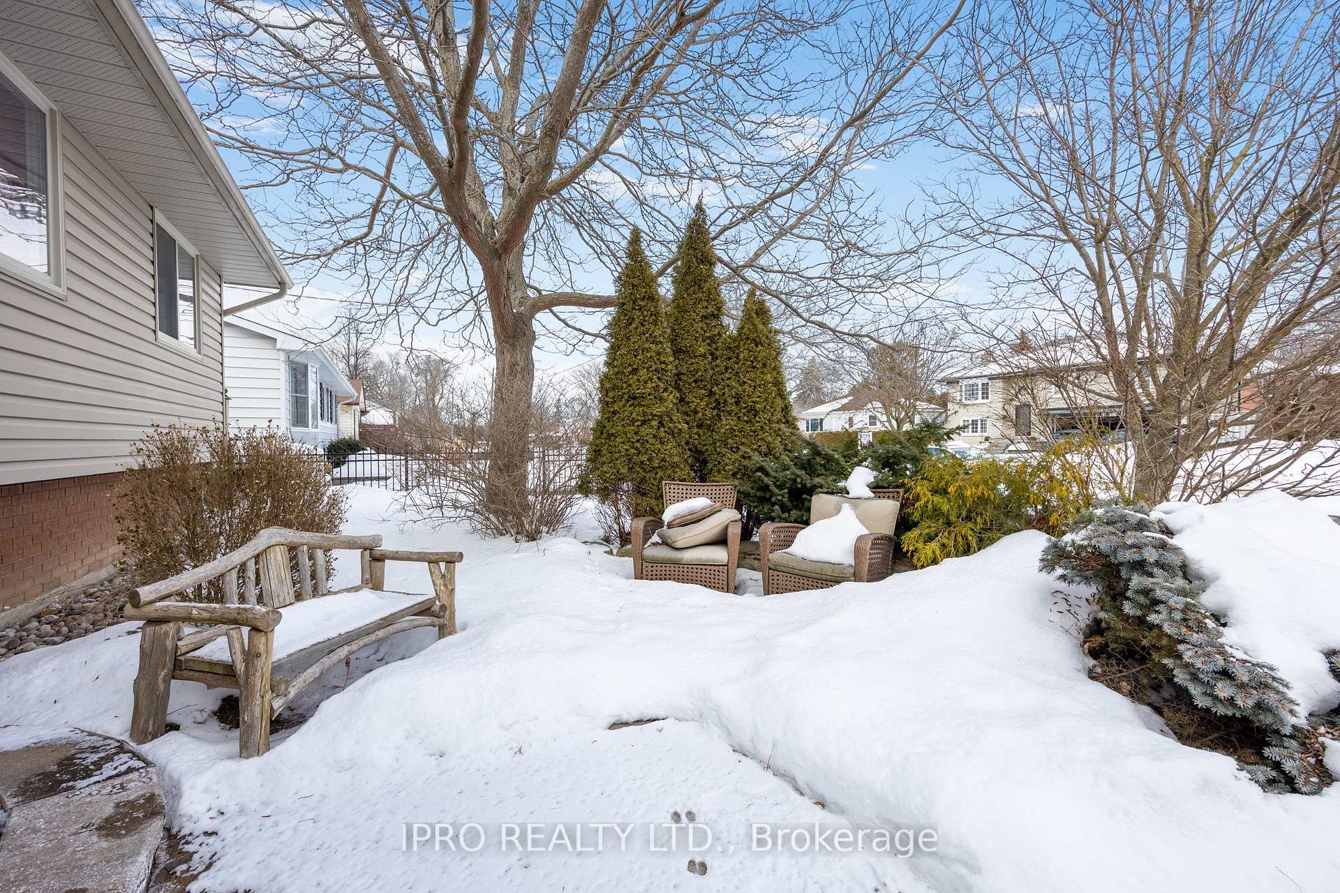 Photo 5 of 504 Stewart Street, Whitby, Blue Grass Meadows — HOMEH