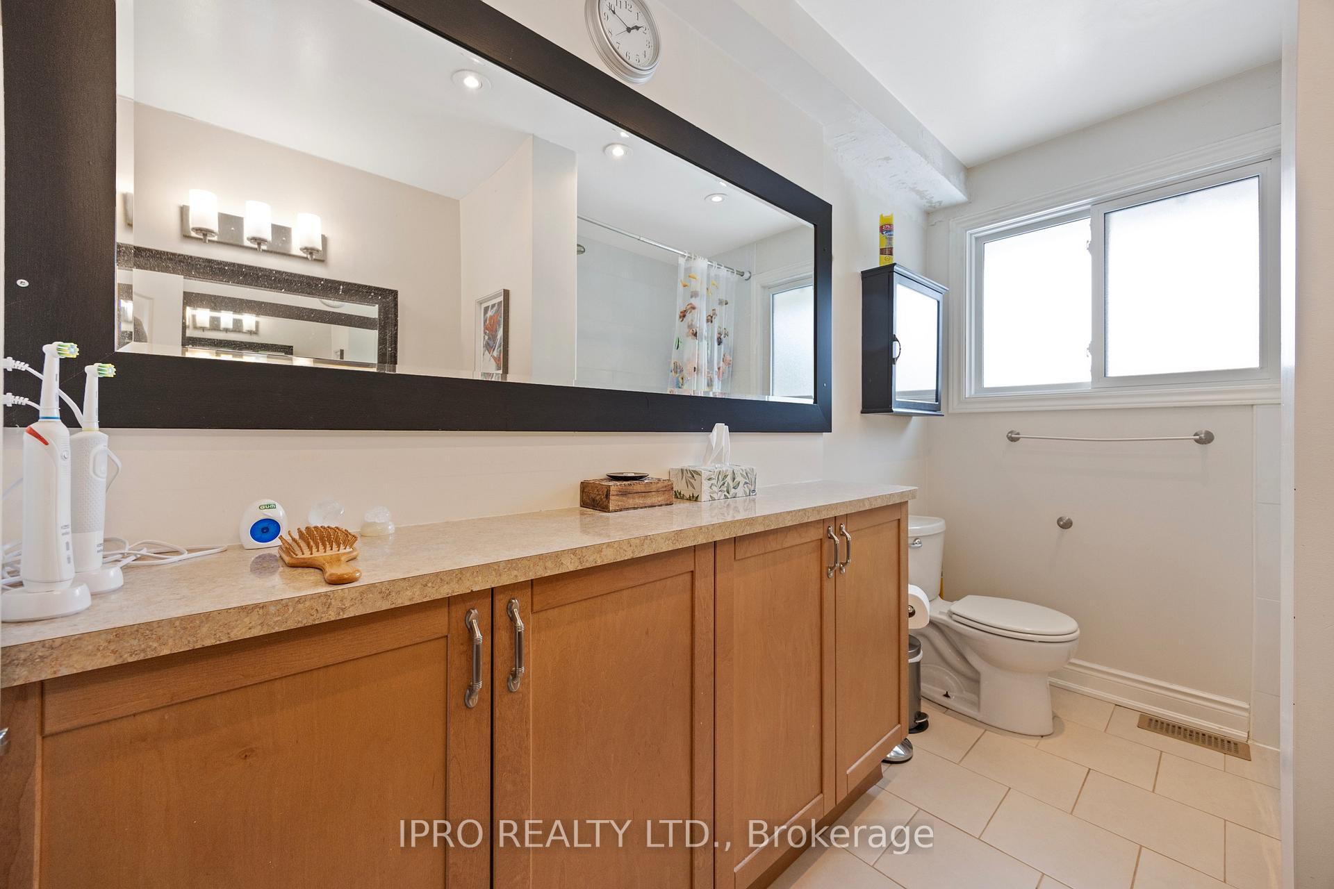 Photo 15 of 504 Stewart Street, Whitby, Blue Grass Meadows — HOMEH