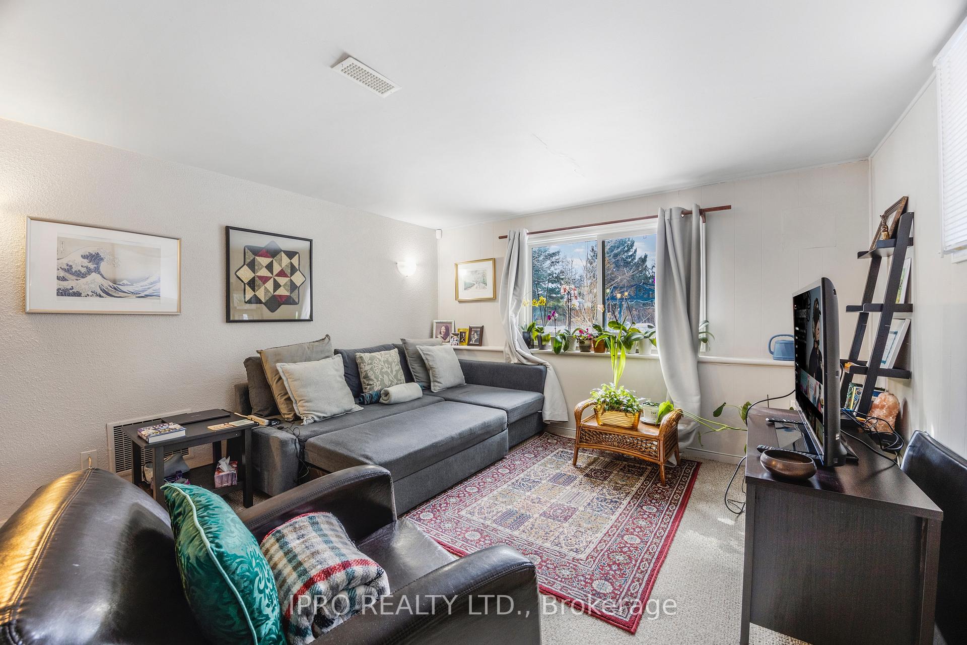 Photo 19 of 504 Stewart Street, Whitby, Blue Grass Meadows — HOMEH