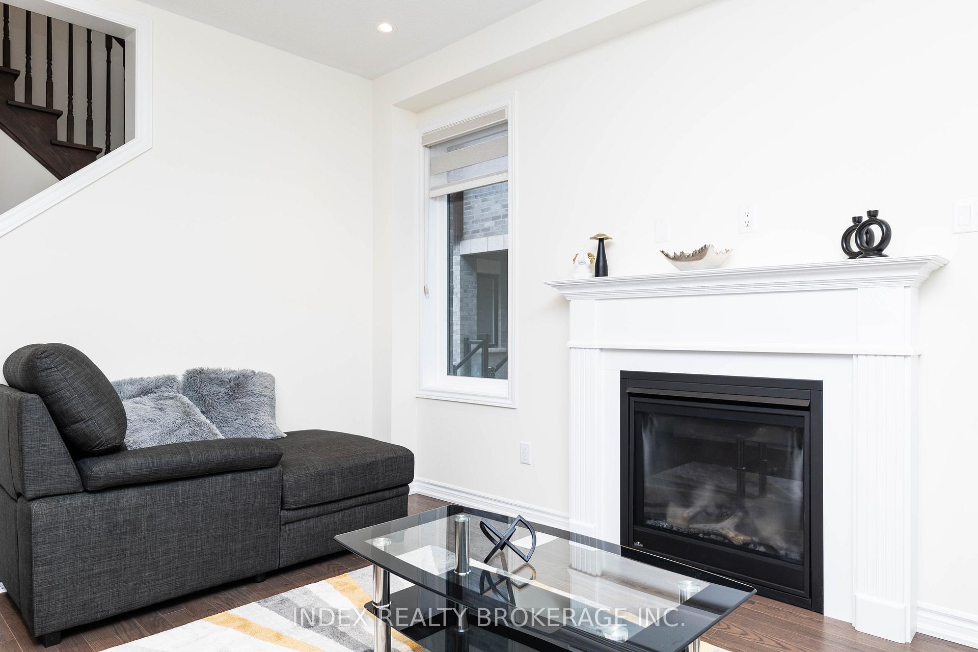 Photo 9 of 21 Mountainside Crescent, Whitby, Rolling Acres — HOMEH
