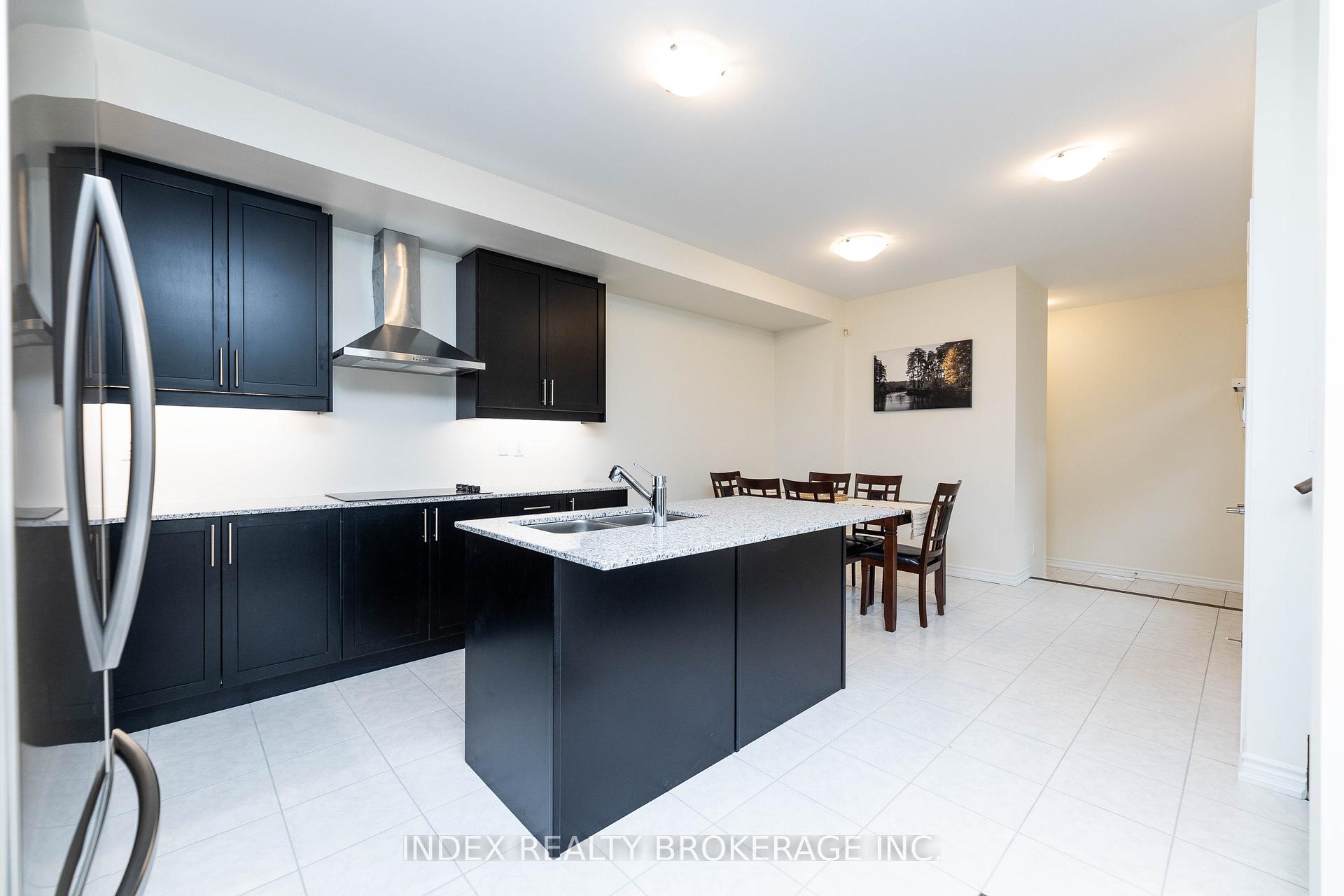 Photo 10 of 21 Mountainside Crescent, Whitby, Rolling Acres — HOMEH