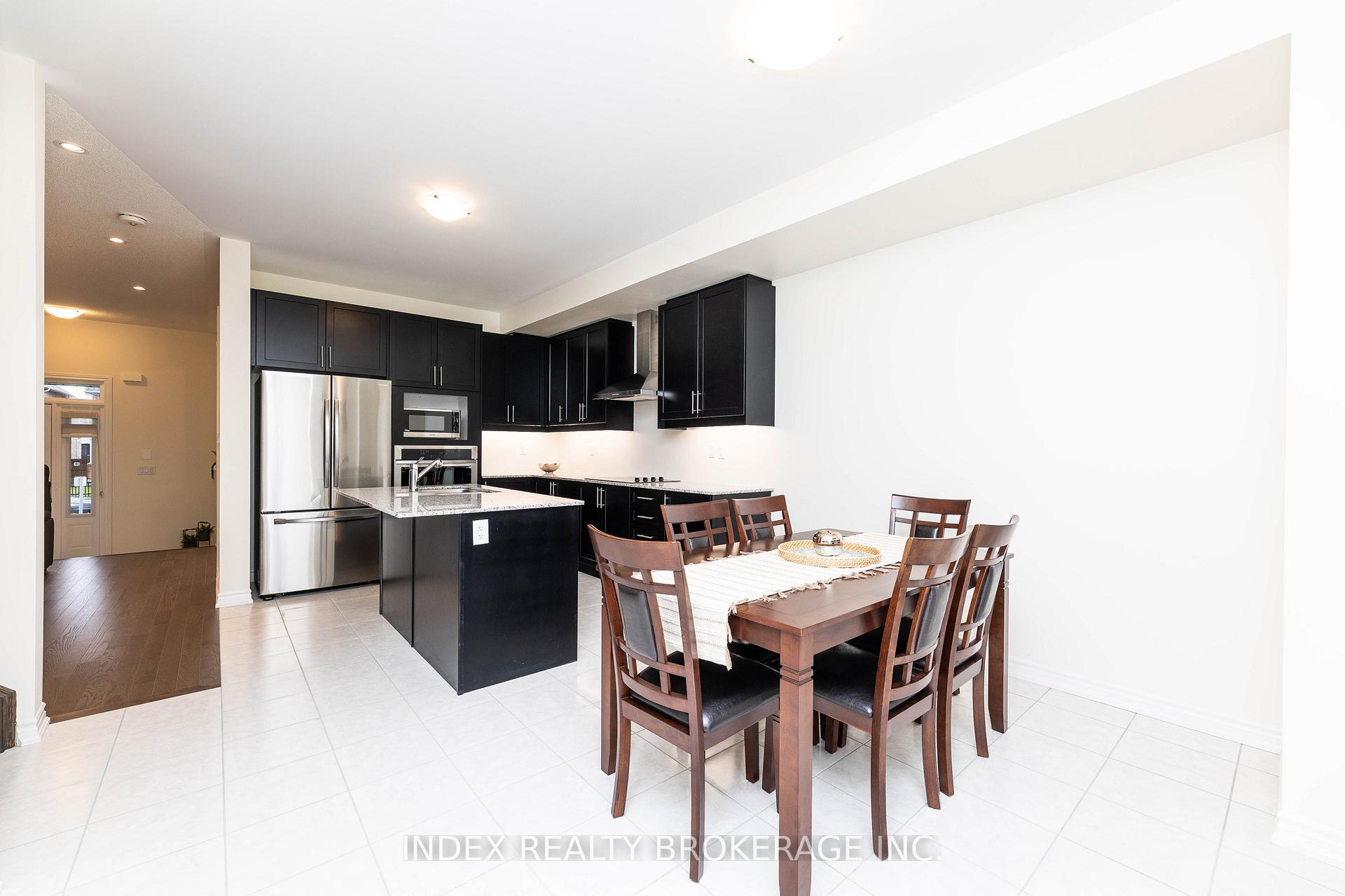 Photo 11 of 21 Mountainside Crescent, Whitby, Rolling Acres — HOMEH