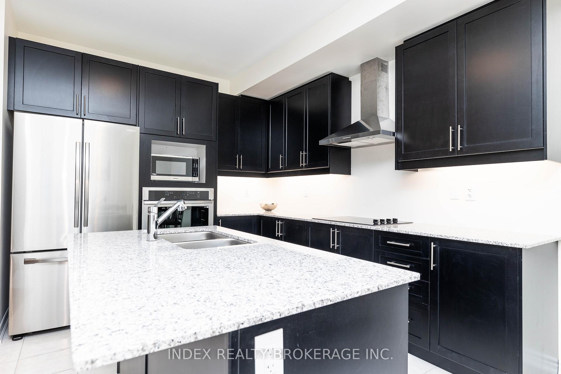 Photo 12 of 21 Mountainside Crescent, Whitby, Rolling Acres — HOMEH
